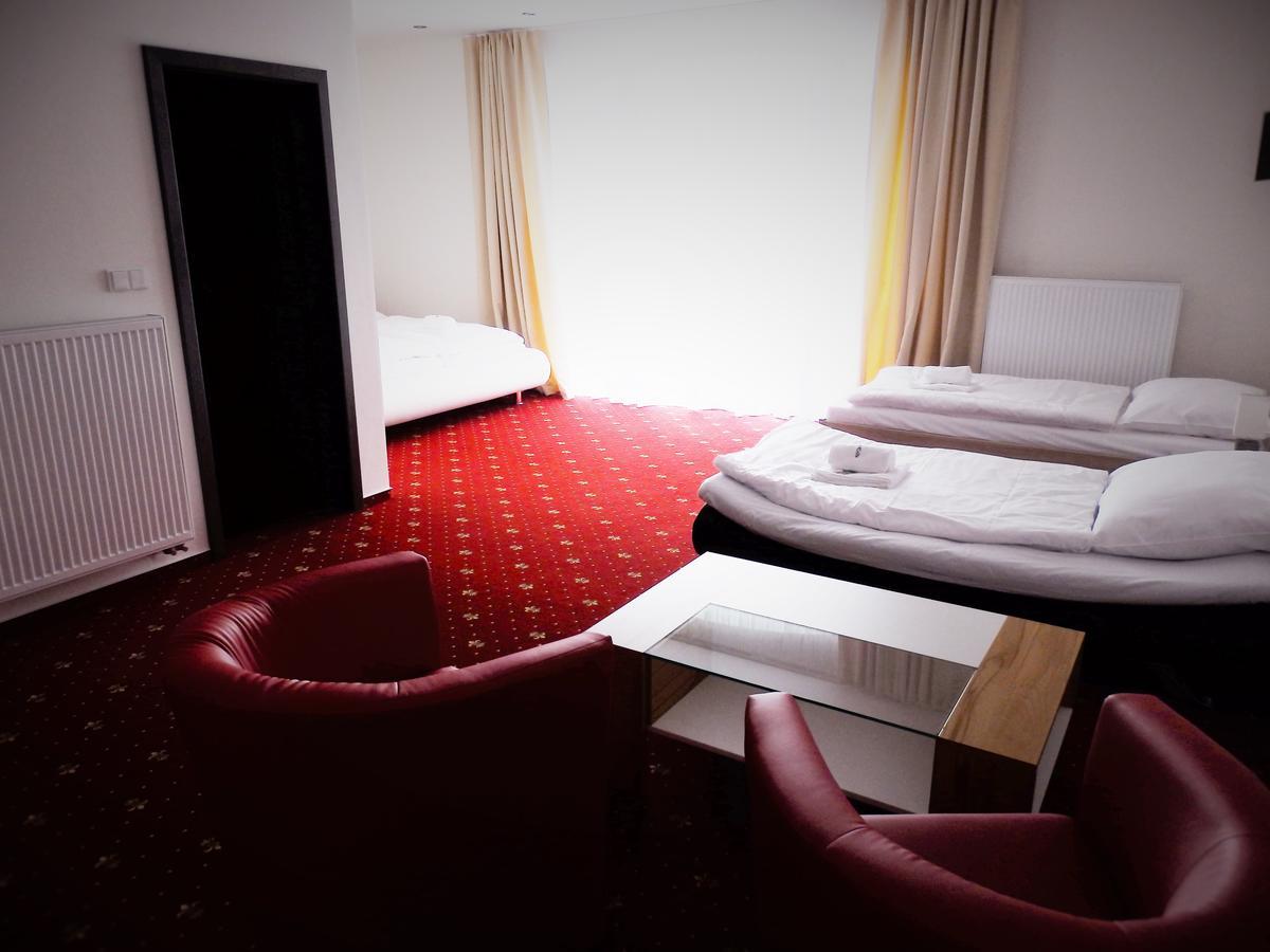 Rezidence Holsin Hotel Holsiny Ngoại thất bức ảnh